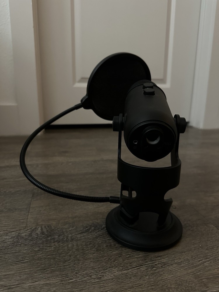 Yeti x Black USB Studio Microphone with Blue Windscreen Streaming Podcasting Mic