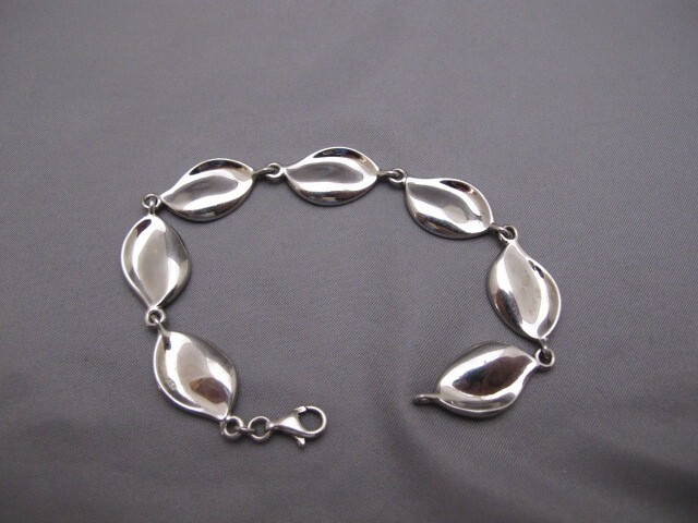Fine MODERNIST STYLIZED LEAF LINK BRACELET-Signed (C+G)-Silverplate(?)-NR