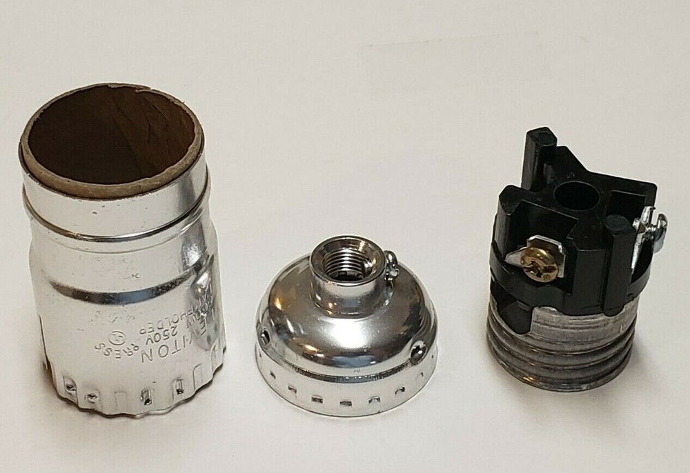 Full Keyless Leviton Nickel Plated Medium Socket 40131NJB