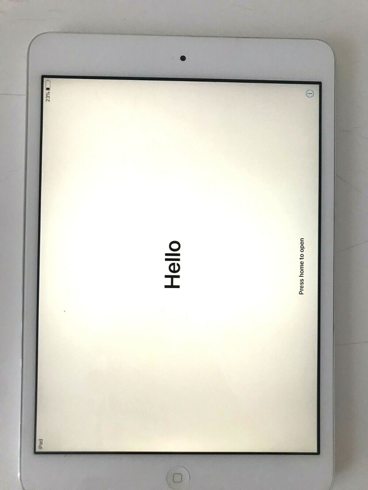 Apple Ipad Mini 2 32 GB WiFi. Silver. Pre-owned. Great Condition.