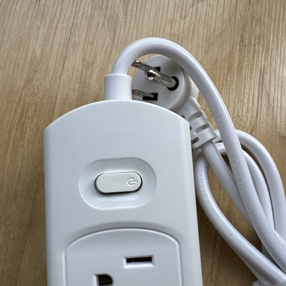5 AC POWER OUTLET EXTENDER SURGE OVERLOAD PROTECTOR WHITE FLAT PLUG WITH SWITCH