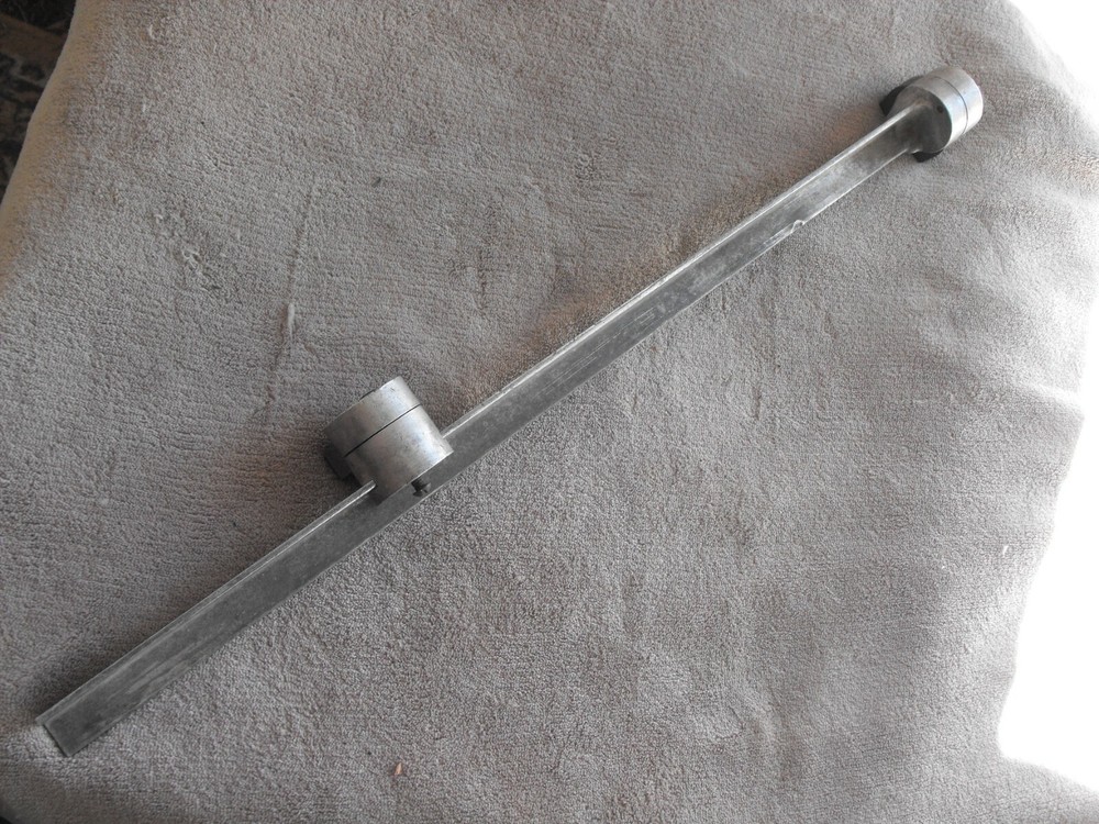 Magnetic cutting guide for arc and plasma