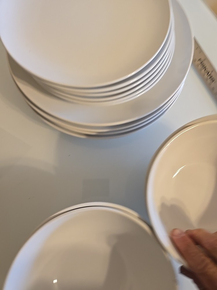 IKEA 17 Piece Dinnerware Set