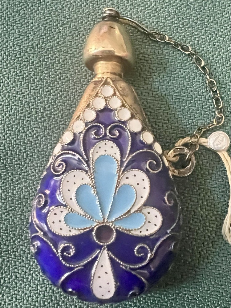 PRE OWNED 925 STERLING ENAMELED RUSSIAN USSR SOVIET PERFUME BOTTLE 31 GRAMS