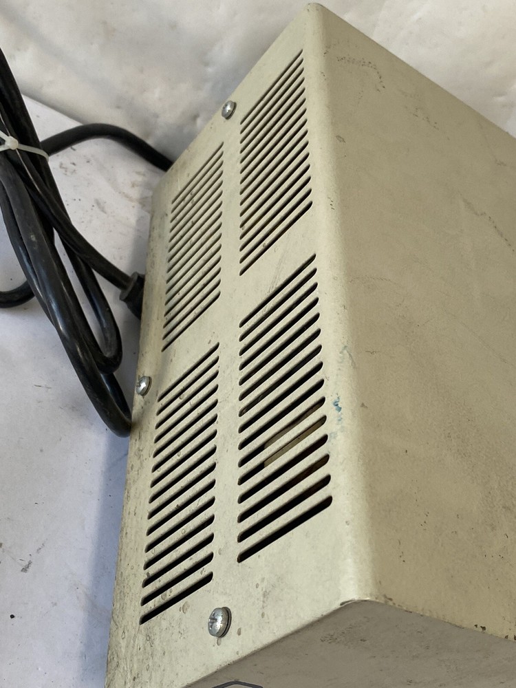 Oneac Power Conditioner CP1103 120 Vac Powers On And Tested