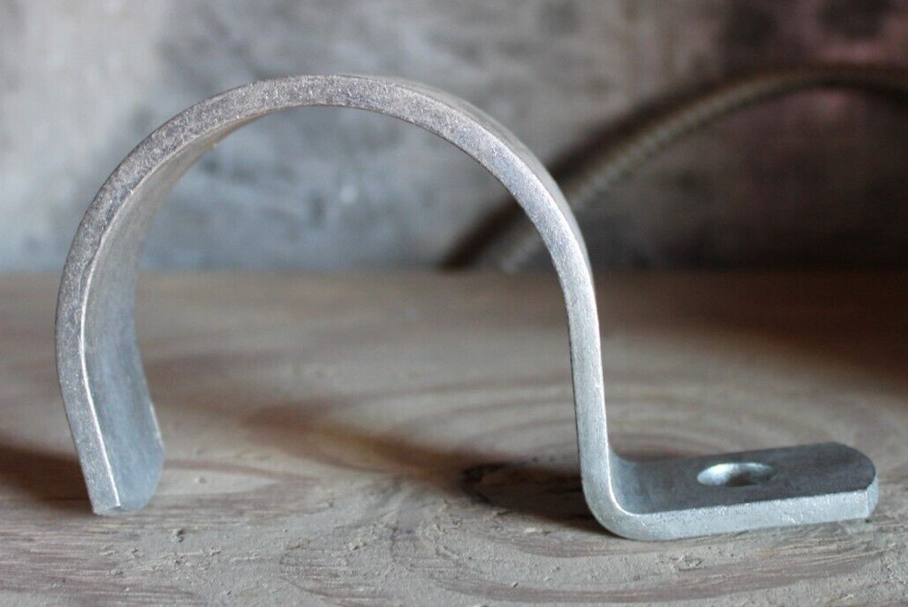 Jiffy H-95 3-1/2" 1-Hole Pipe Strap