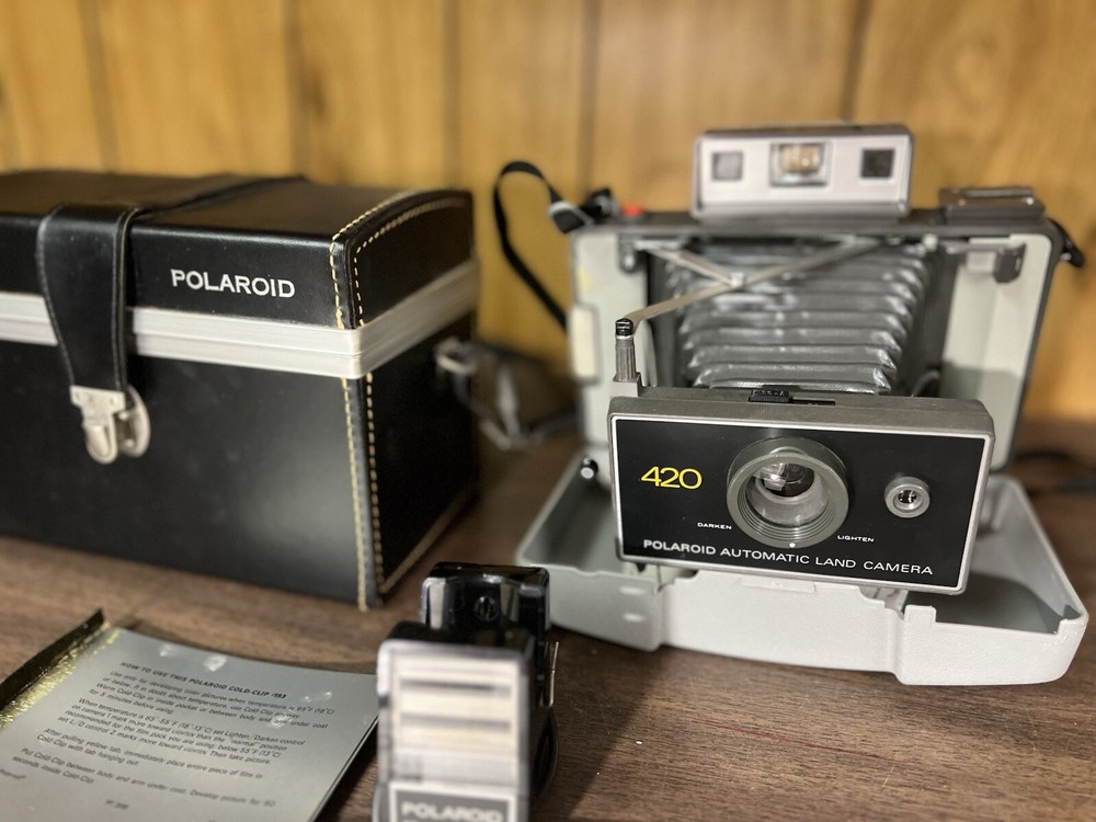 Vintage Polaroid Automatic Land Camera Model 420 With Flash Hard Case