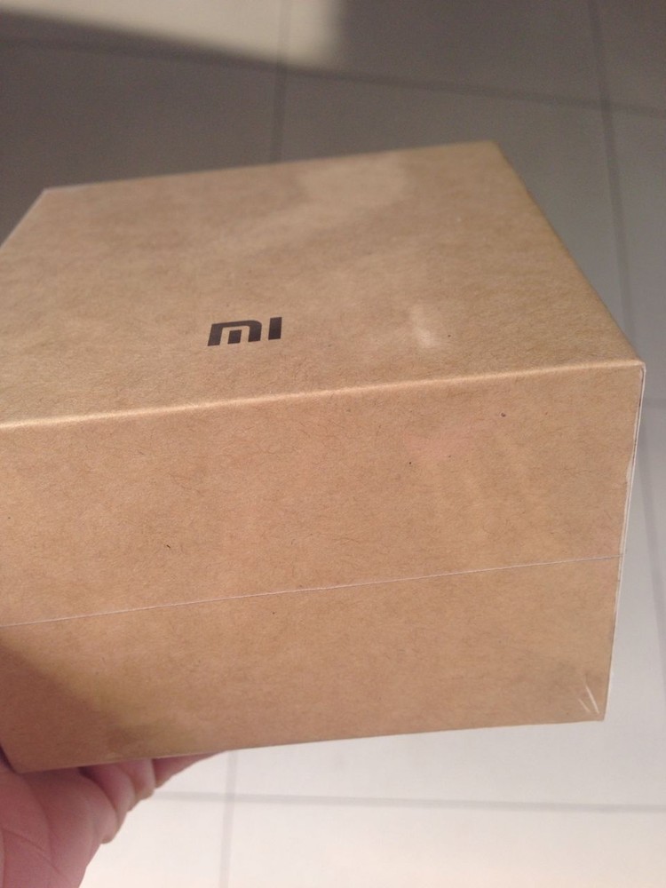 Xiaomi Smart Band_light sensor and heart rate version_bluetooth_android_iphone