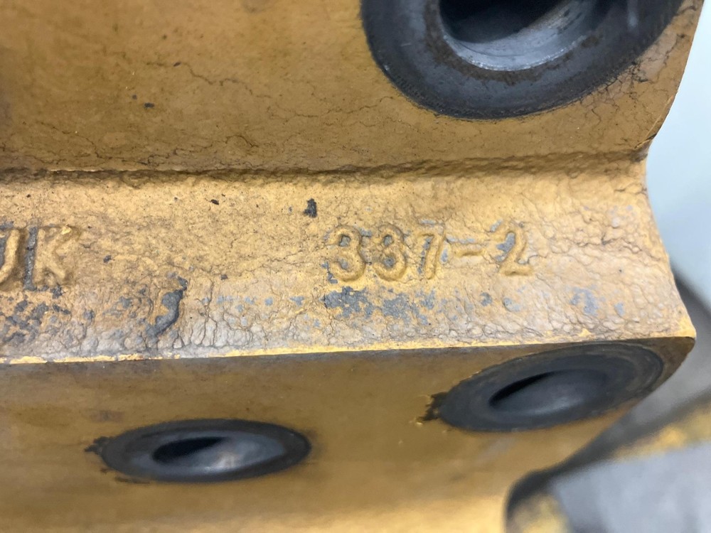 CAT C7.1 Engine Mount - Used | P/N 3290247