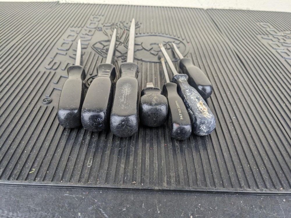 #bh041 Snap On Tools 7pc Flat Phillips Black Hard Handle Screwdriver Set