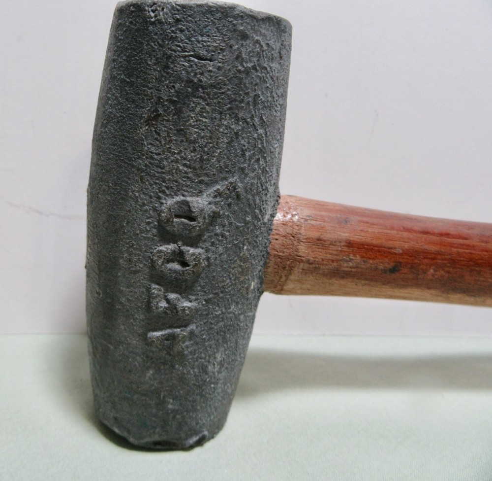 AFCO 39.5oz Hammer With 10" Handle