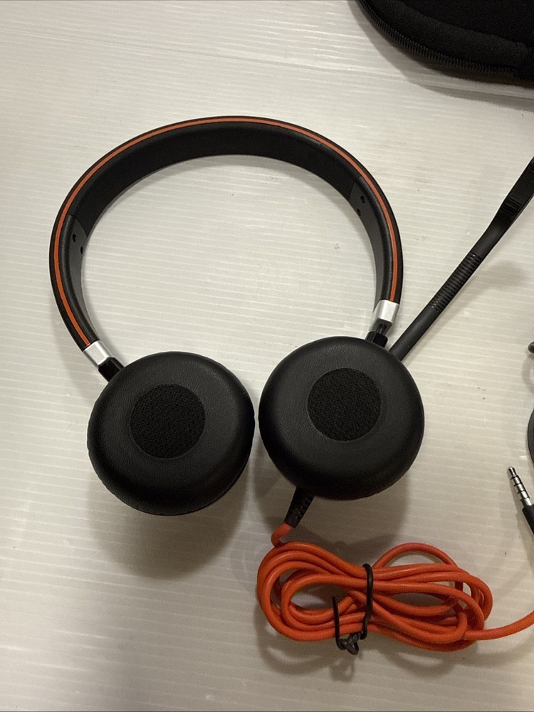 Jabra Evolve 40 UC Headset HSC017 w/ ENC010 USB-A Controller.