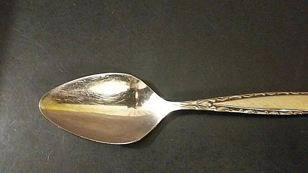 Oneida Venetia stainless teaspoon 6 1/4"
