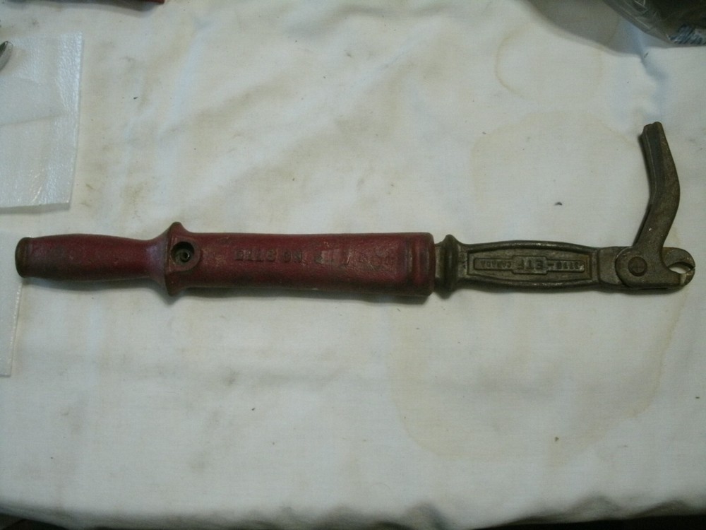 Vintage Cast Iron Nail Puller Tool Extractor ETF Canada #3775