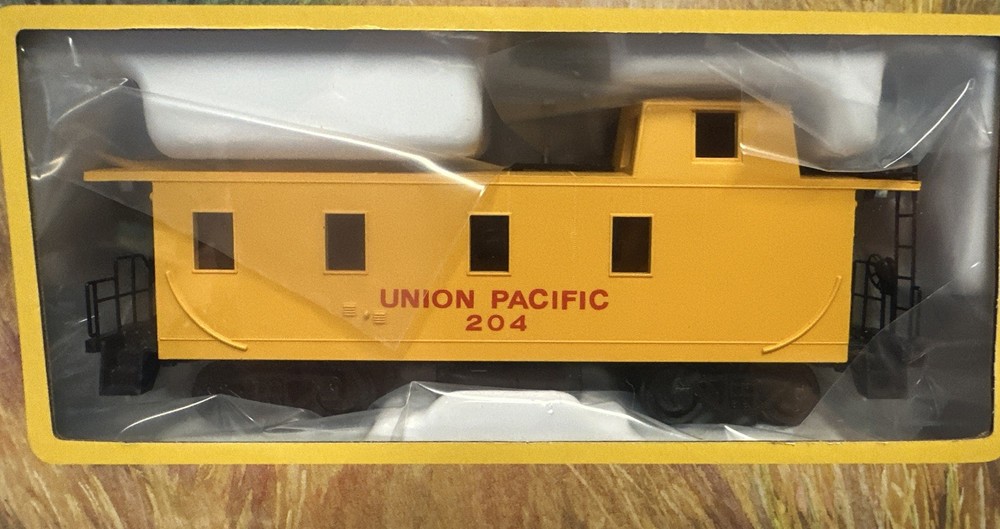 Bachmann HO Scale Track King Union Pacific Train Set #00766