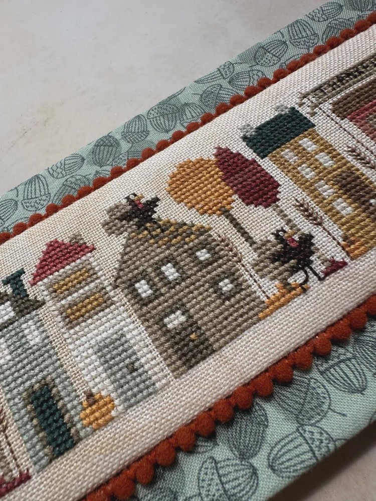 Heart in Hand Counted Cross Stitch Pattern ~ Thankful Tiny Town ~