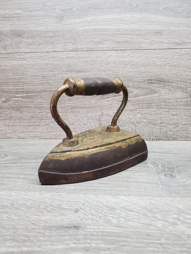 Antique Flat Iron Sad Iron