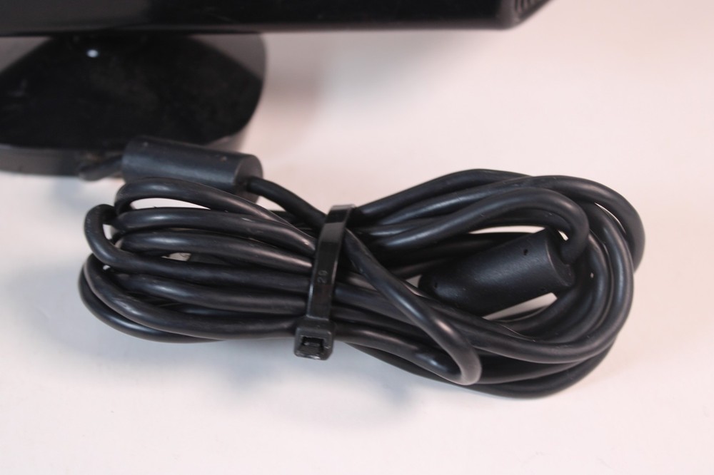 Microsoft Xbox 360 Kinect Sensor Bar w/ 5 Games, authentic, tested