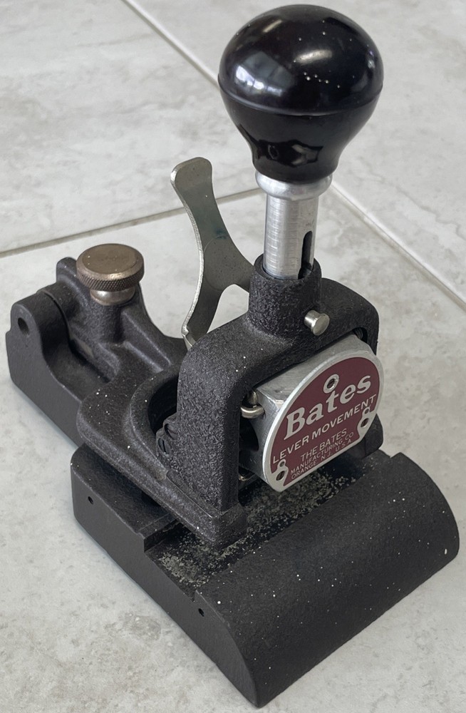 VNTG BATES NUMBERING MACHINE STANDARD MOVEMENT 7 WHEELS STYLE E W/CAST IRON BASE