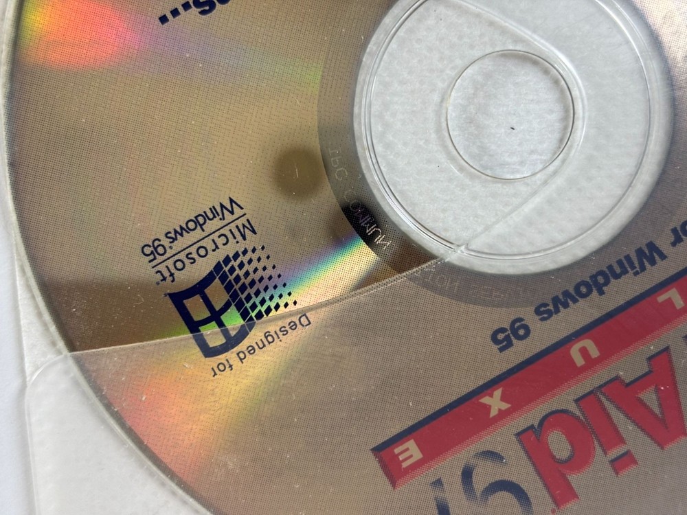 First Aid 97 Deluxe CD For Windows 95 By CyberMedia 1996 Fixes Windows Problems