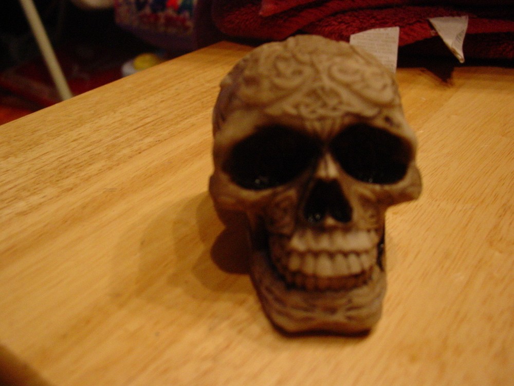 SKULL FIGURINE SET ( SET OF 4 )