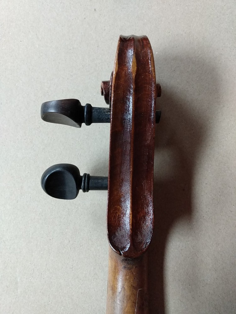 Fine Antique Saxon Violin