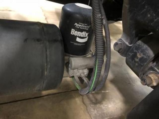 Bendix AD-IP Air Dryer - Used