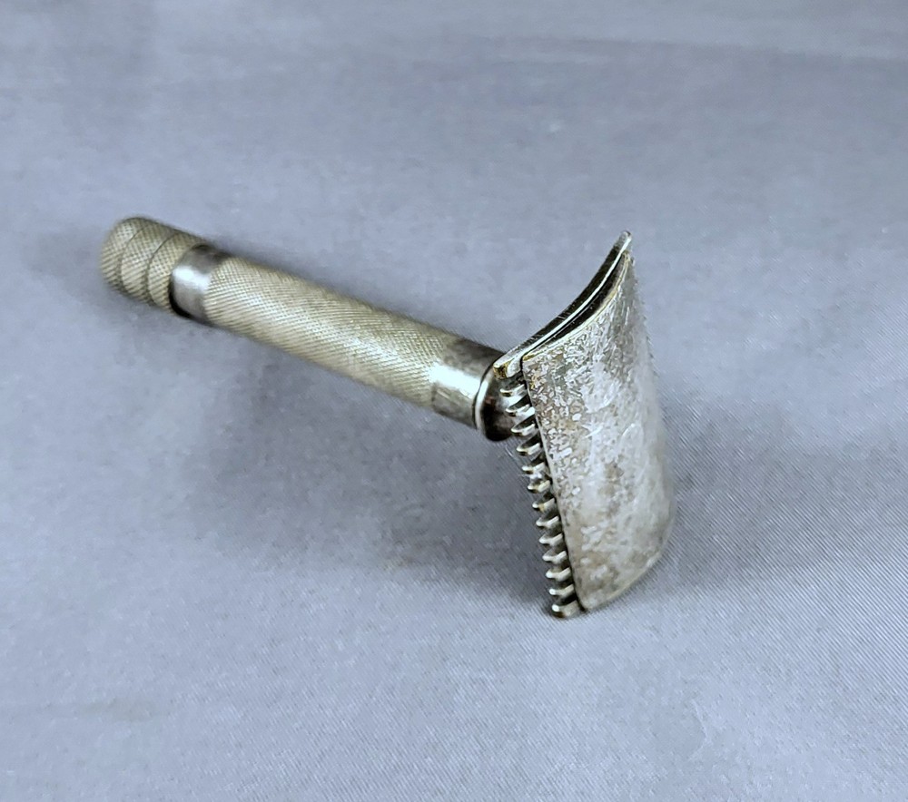NIce Gillette Old Type - Single Ring - Razor - 1916 - Clean