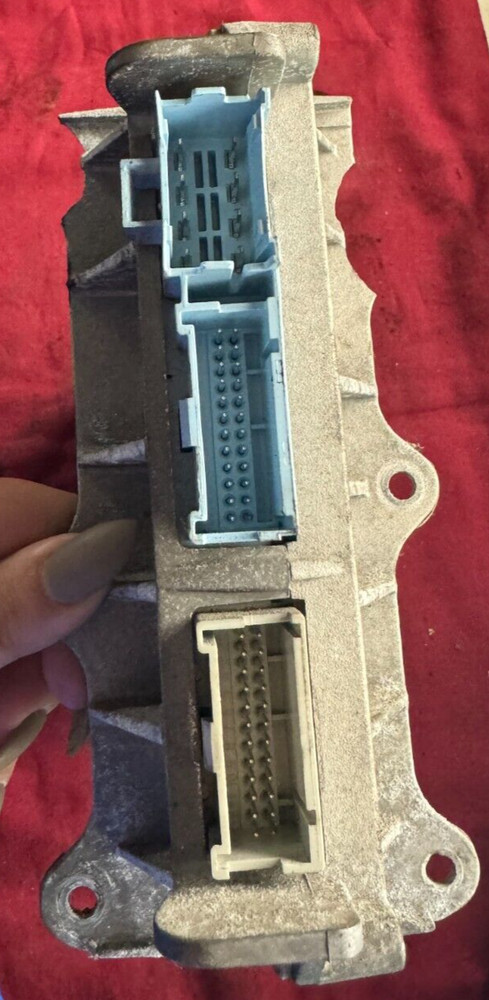 FREIGHTLINER ECC ECU BULK HEAD CHASSIS CONTROL MODULE 06-49824-003