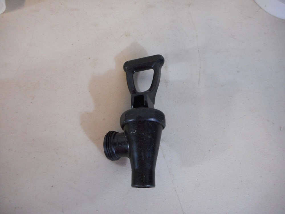 LOT OF MISC BAR/RESTAURANT ITEMS