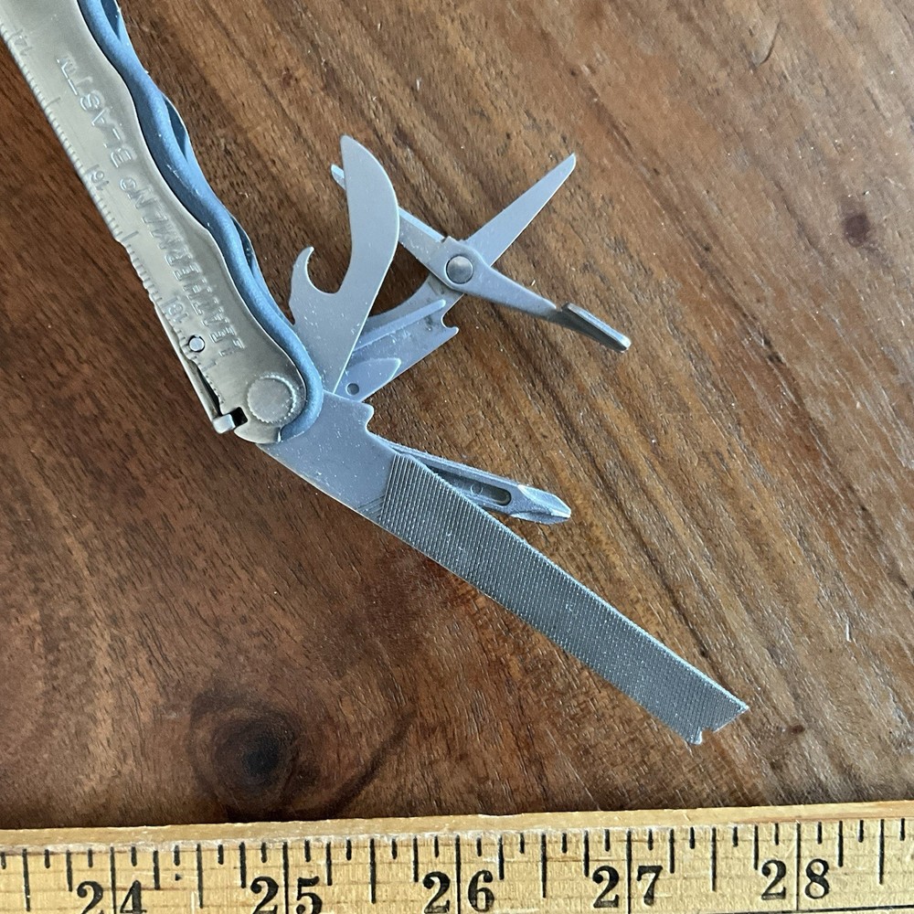 RETIRED Date Code 0707 (July 2007) Leatherman BLAST Multi-Tool w Nylon Sheath