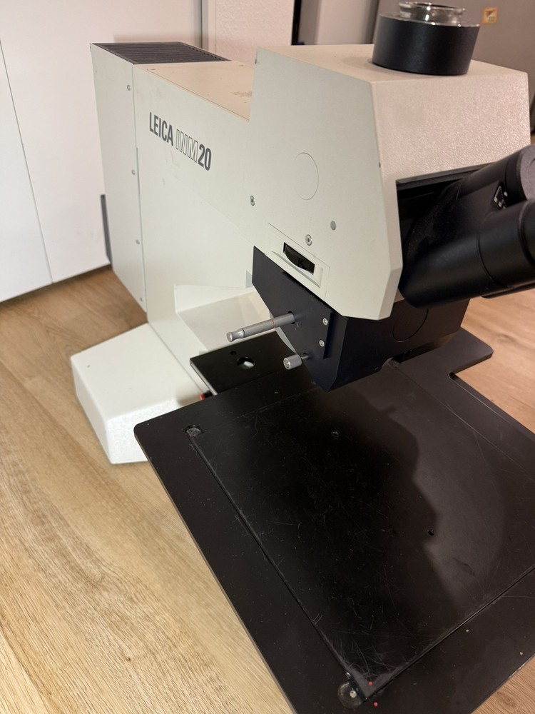 Leica INM200 microscope