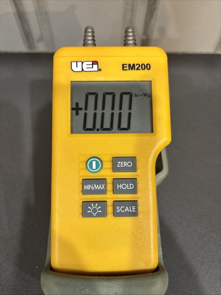 UEI Test Instruments EM200 Dual Input Digital Input Manometer with Case Tested