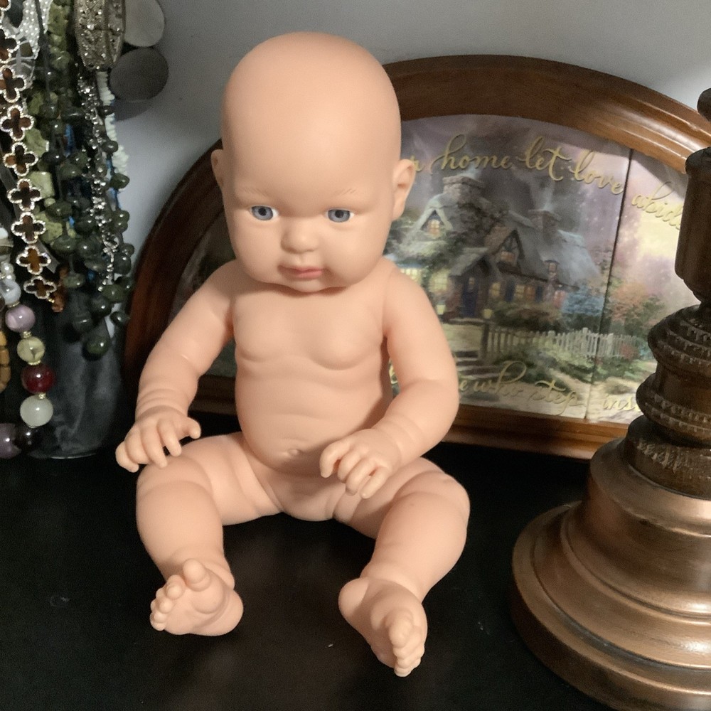 Anatomically Correct Infant Training Manikin with Speaker for Medical Training