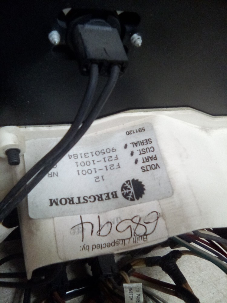 Kenworth Dash Switch Panel With Bergstrom F21-1001