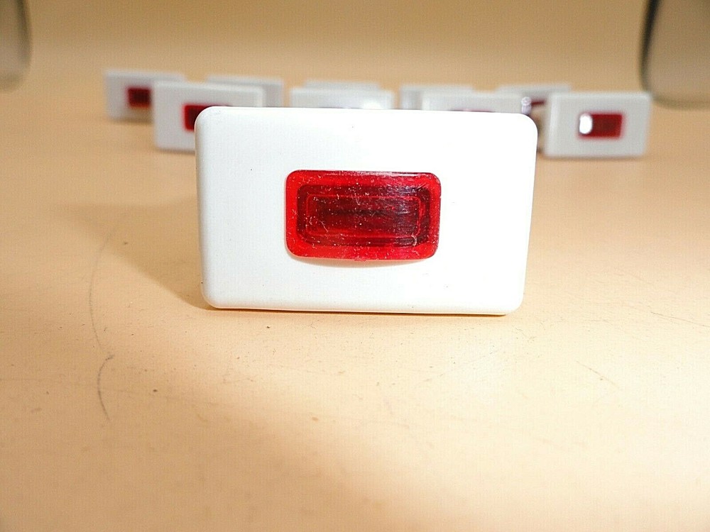 125/250V RED RECTANGULAR SNAP-IN INDICATOR LIGHT (Lot of 10)