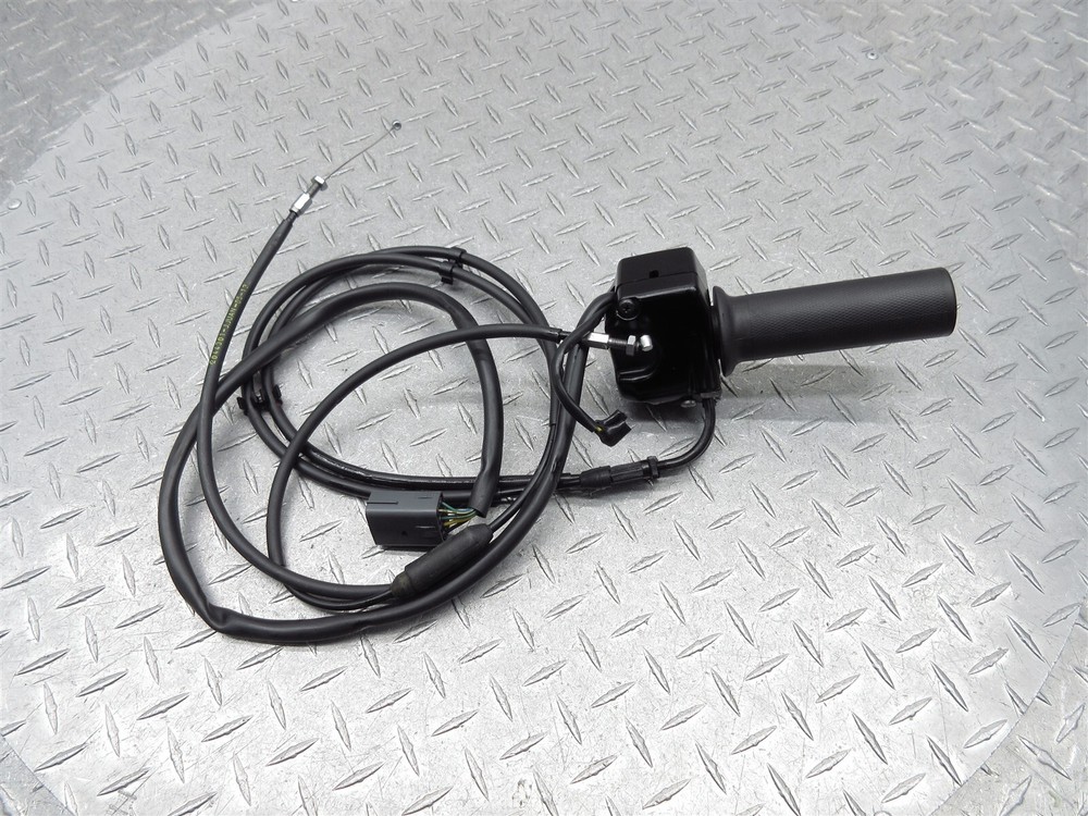 2014 09-20 Triumph Thunderbird Right Handlebar Control Switch Throttle Cable OEM