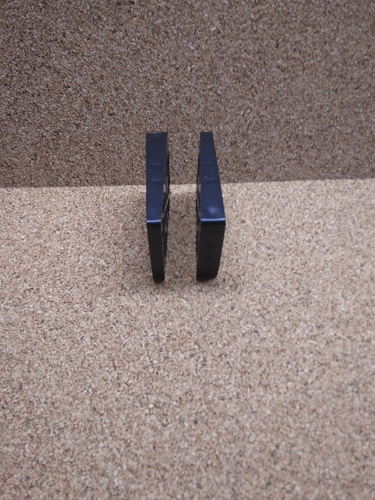 Tracker Skateboard Longboard Wedge Risers With Shockpads