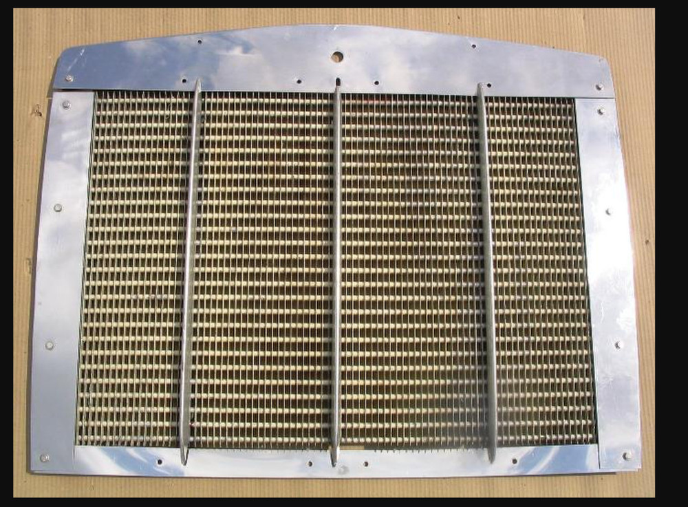 Kenworth T800 Grill Assembly