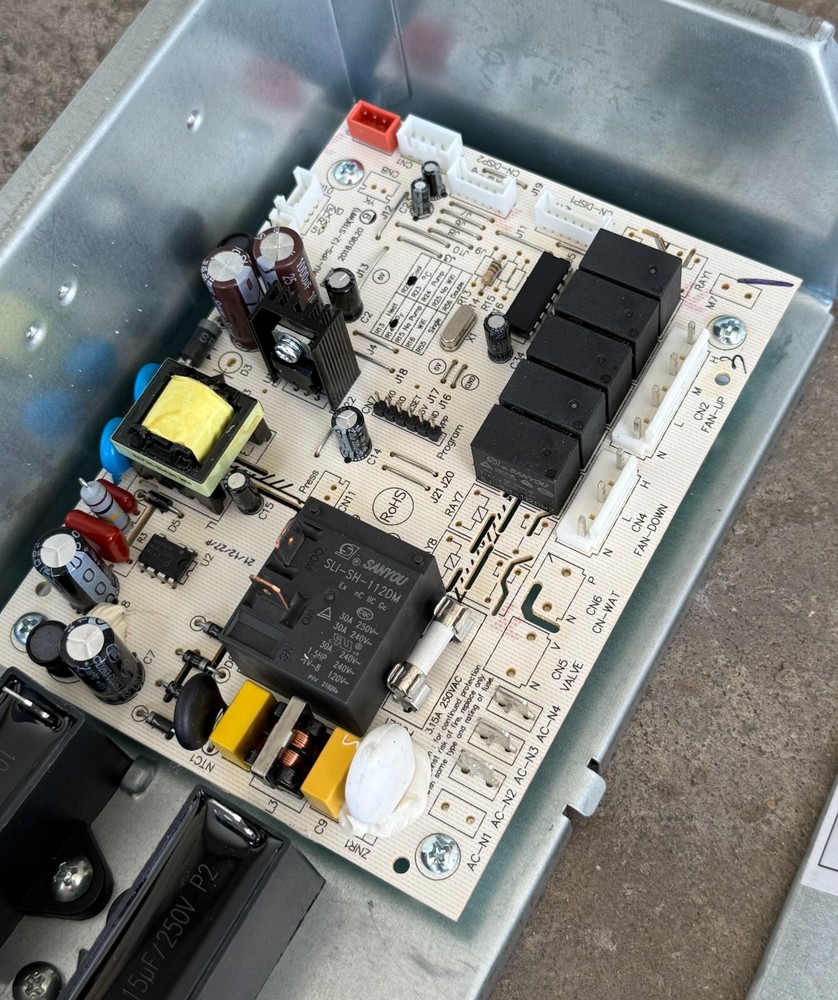 GE APCA14YBBWW1 Portable Air Conditioner Genuine Main Control Board