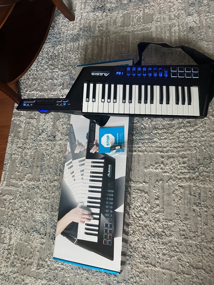 Alesis Vortex wireles2  Midi Controller