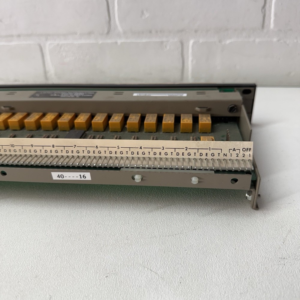 Rauland Borg SW25 3 Position Switch Bank