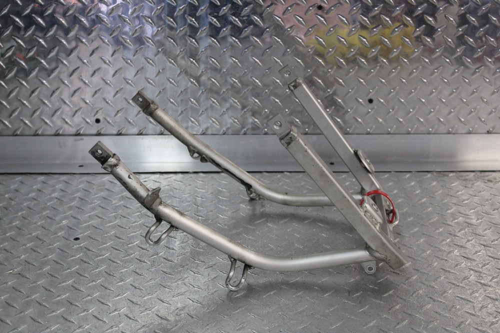 2000 SUZUKI GSXR600 REAR SUBFRAME BACK SUB FRAME