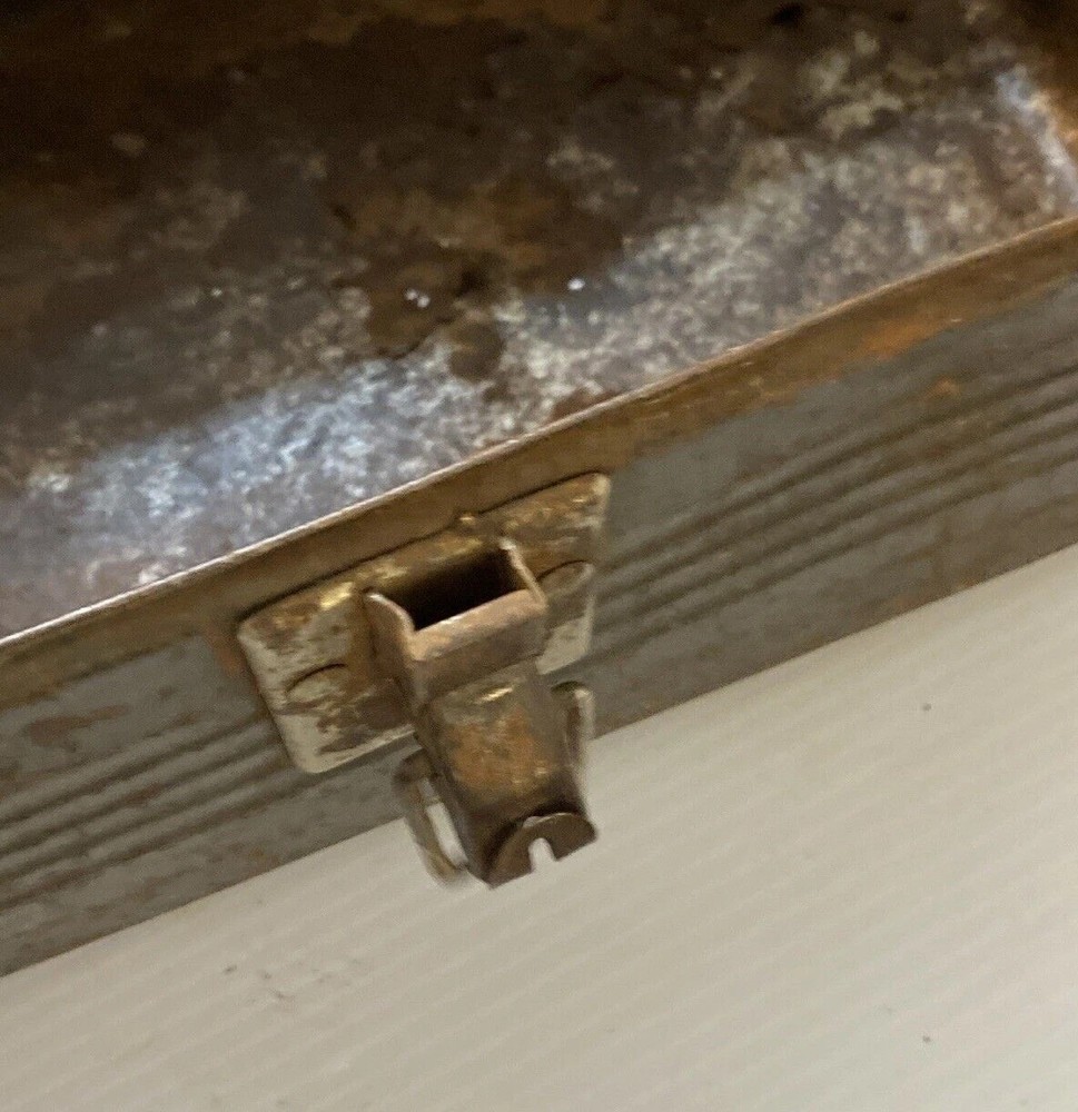 Antique Metal Toolbox/Tacklebox