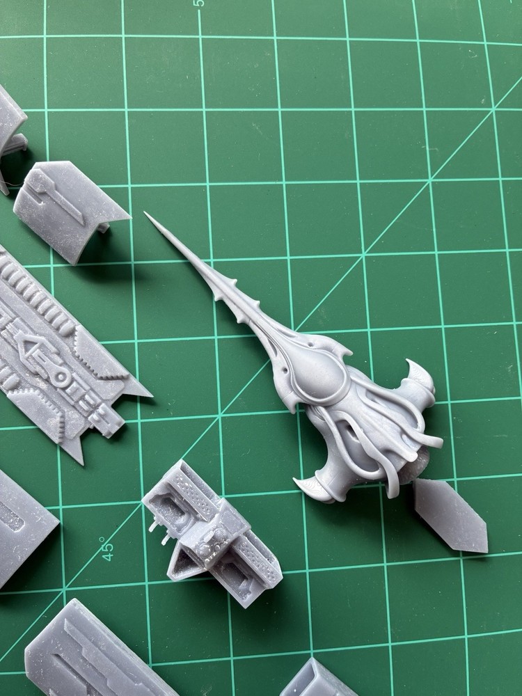 1/64 Scale Stargate Atlantis Puddlejumper and Wraith Dart