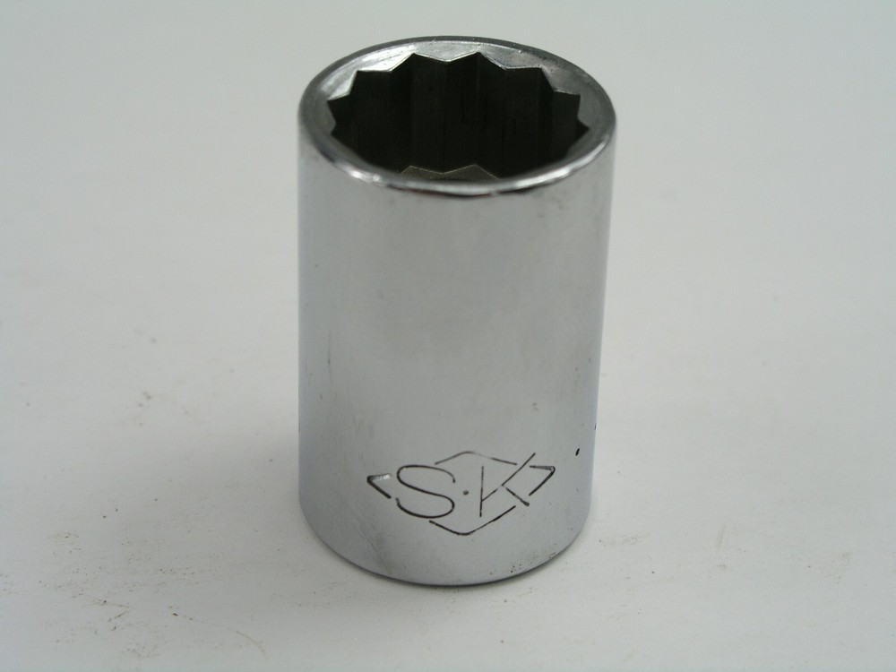 11/16 Socket 1/2" Drive 12pt , SK Diamond Logo