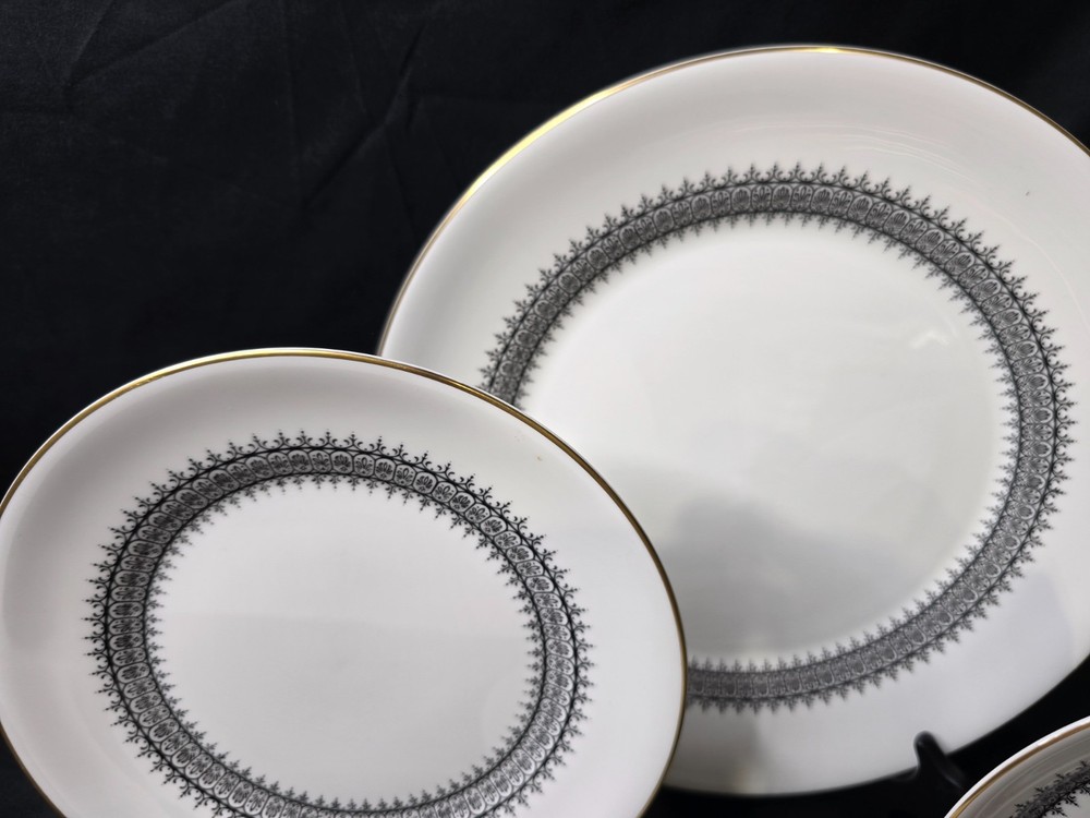 Wedgwood Astor 5 Piece Place Setting