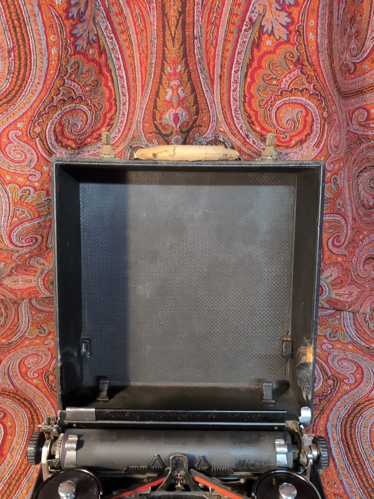 Antique Underwood Noiseless Portable Typewriter.