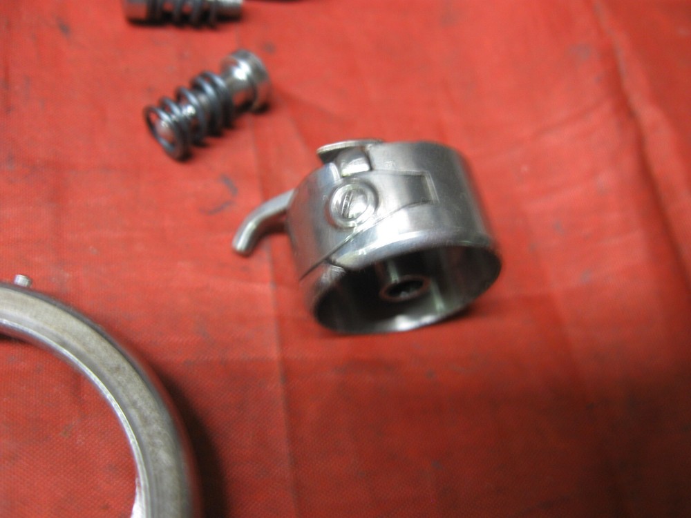 Singer 277U Sewing Machine Bobbin Case