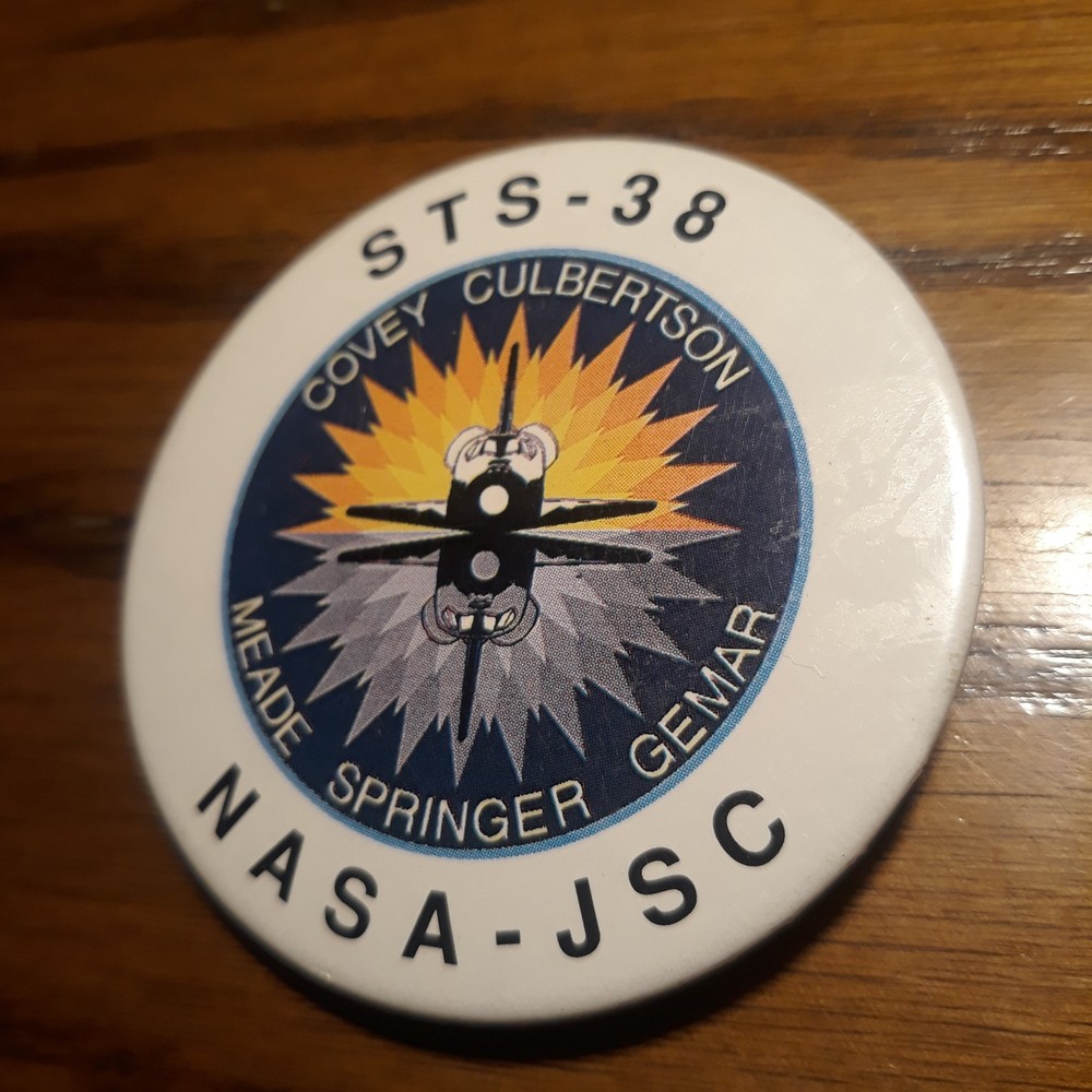 10 NASA Pins